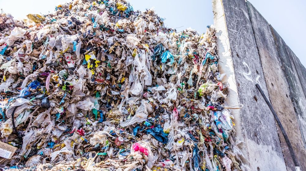 Обнародована правда о торговле отходами из пластик