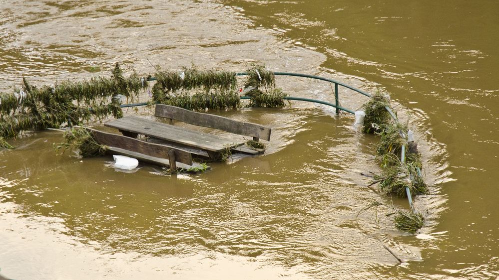 Число жертв паводка в Бразилии превысило 200 челов